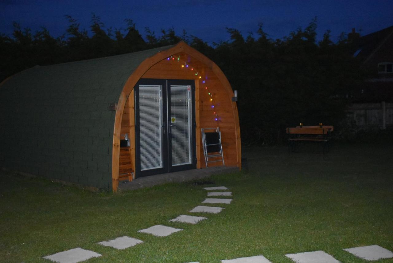 Lanterns Shepherds Huts & Glamping Happisburgh エクステリア 写真