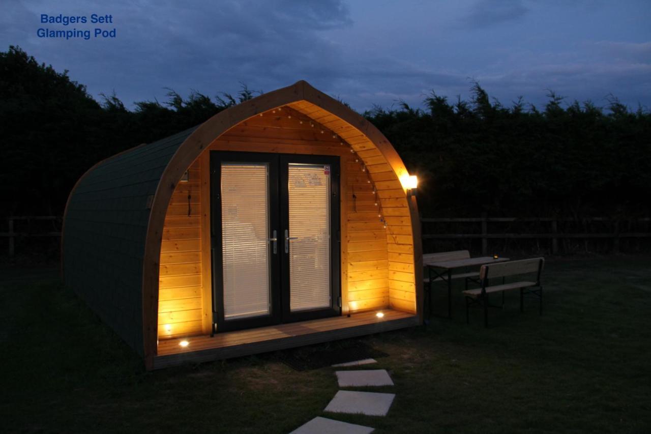 Lanterns Shepherds Huts & Glamping Happisburgh エクステリア 写真