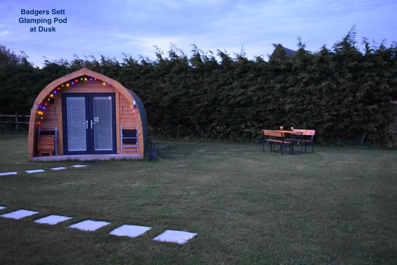 Lanterns Shepherds Huts & Glamping Happisburgh エクステリア 写真