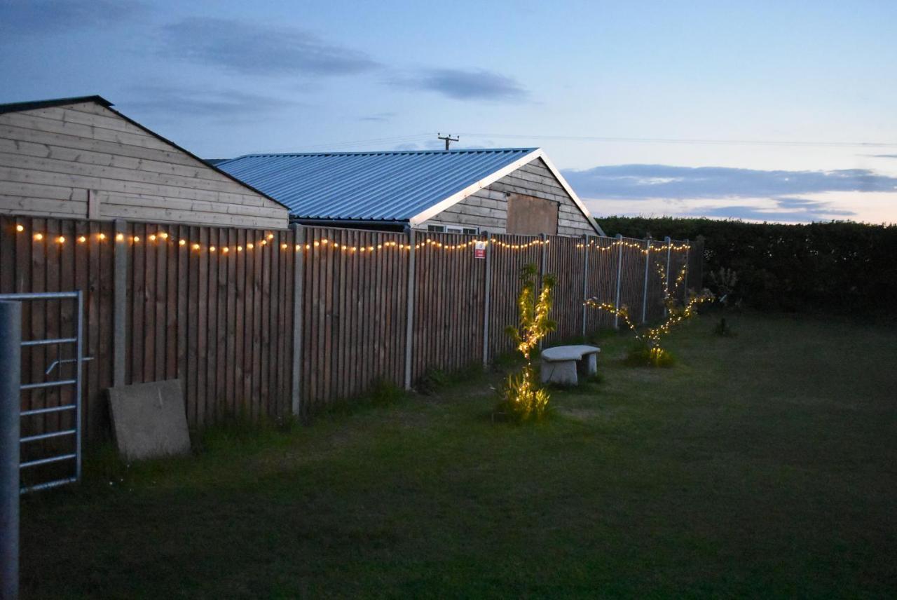 Lanterns Shepherds Huts & Glamping Happisburgh エクステリア 写真