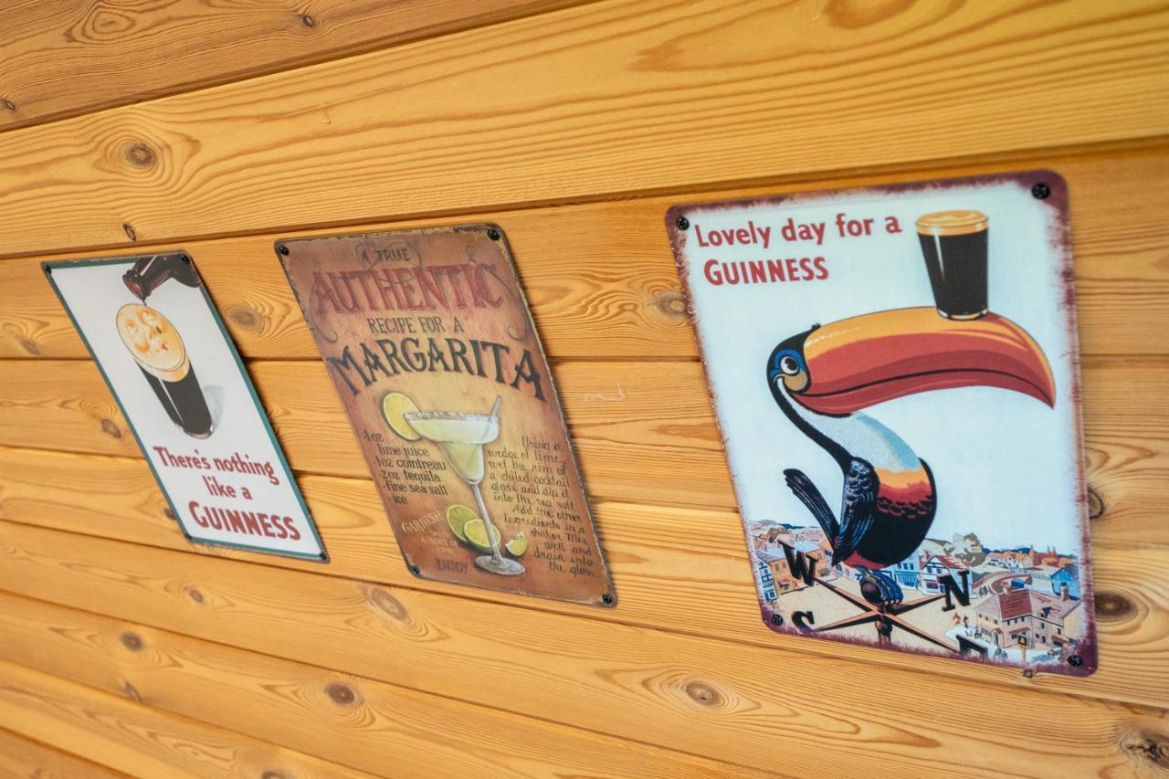 Lanterns Shepherds Huts & Glamping Happisburgh エクステリア 写真
