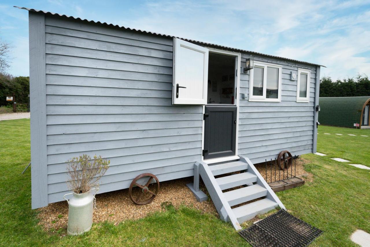 Lanterns Shepherds Huts & Glamping Happisburgh エクステリア 写真