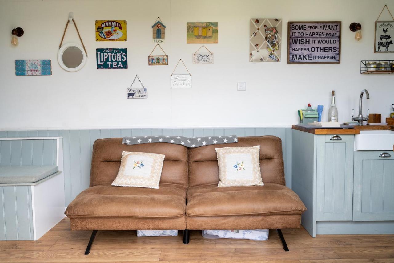 Lanterns Shepherds Huts & Glamping Happisburgh エクステリア 写真