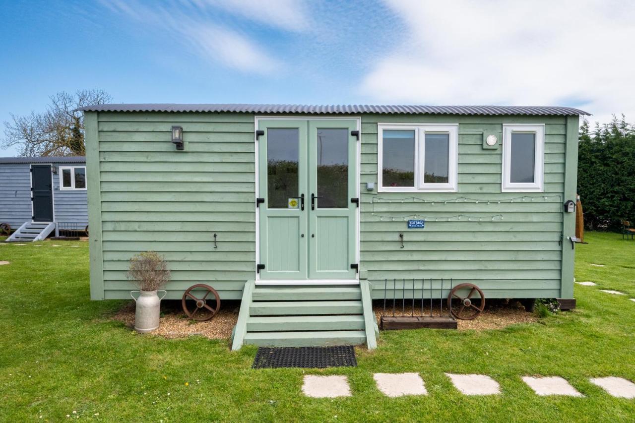 Lanterns Shepherds Huts & Glamping Happisburgh エクステリア 写真